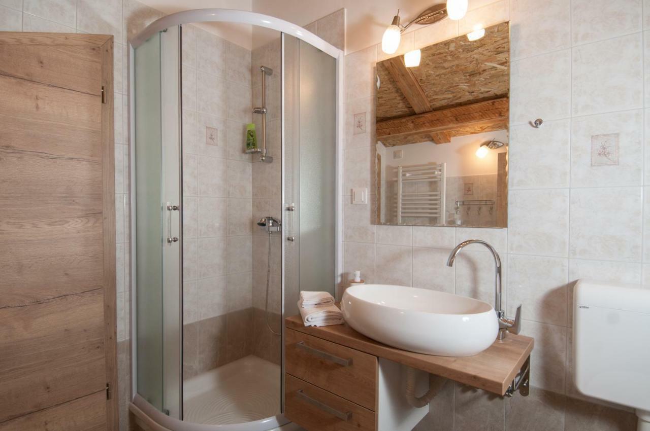 Apartment Tre Rose Zvoneca Luaran gambar
