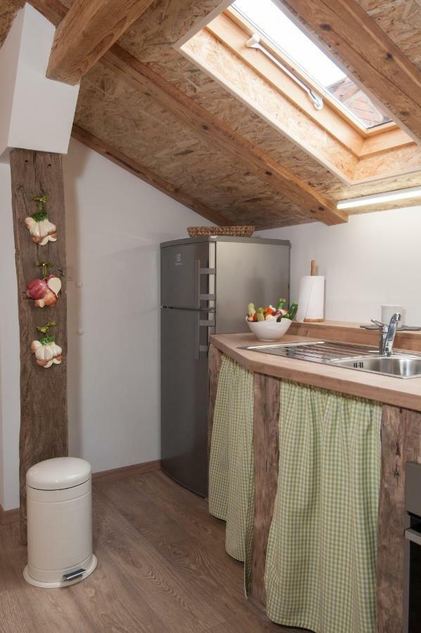 Apartment Tre Rose Zvoneca Luaran gambar