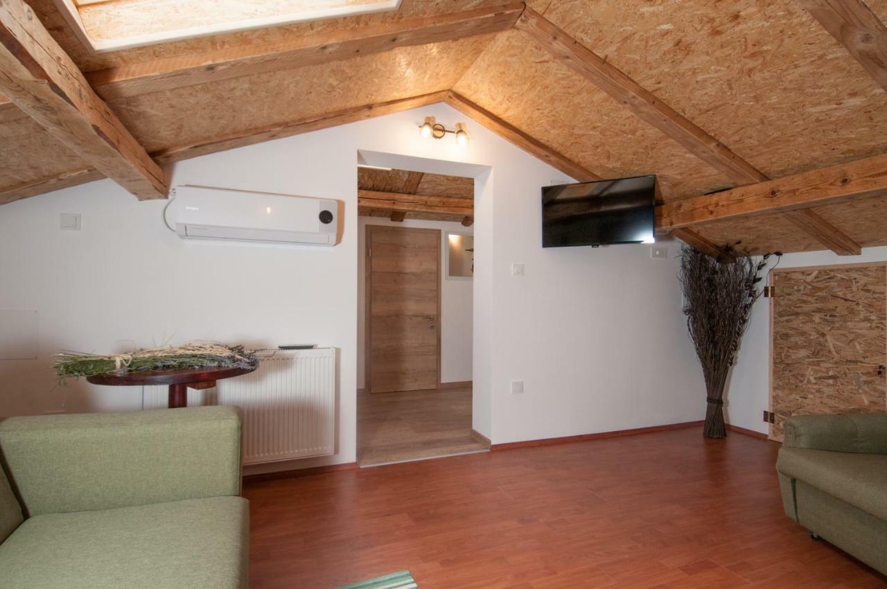 Apartment Tre Rose Zvoneca Luaran gambar